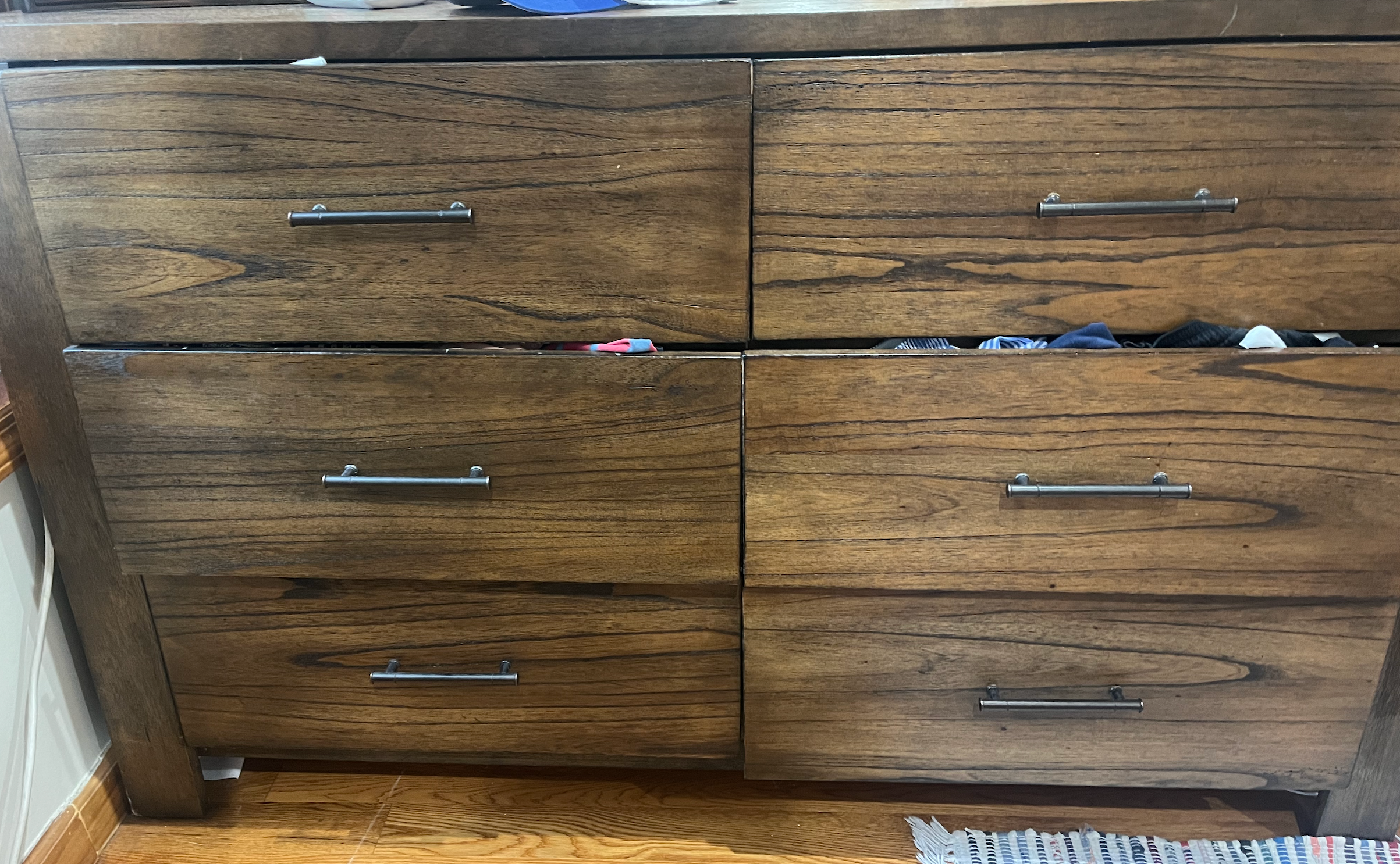 dresser.png