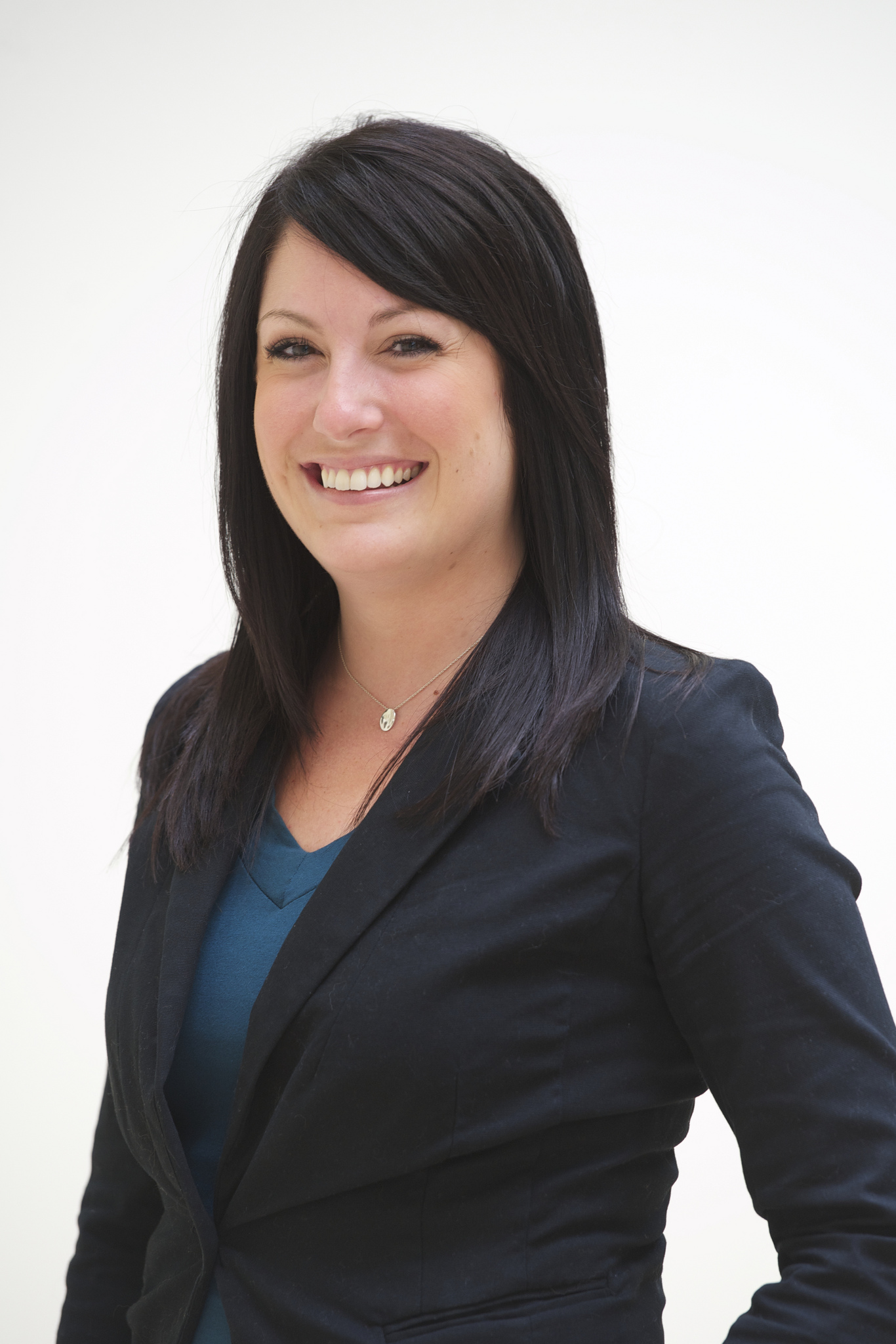 Nicole Leach