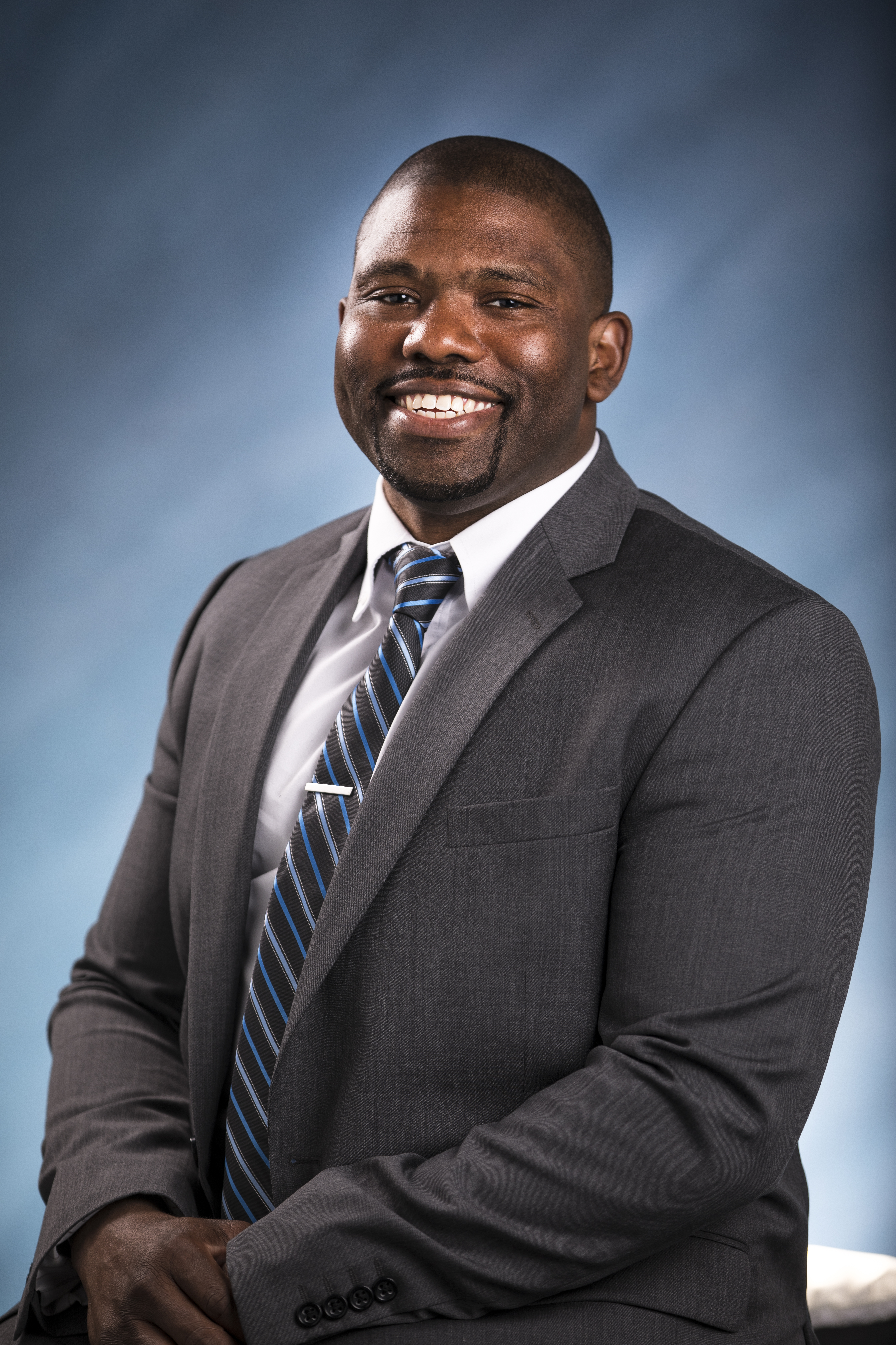 Carlos Lewis