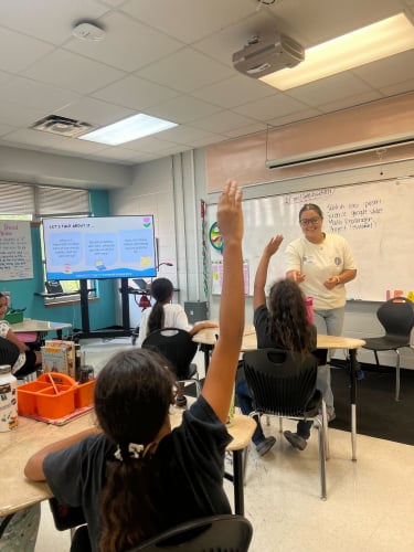 Classroom e677d97bc428e261987f6caec2d113a2-huge-cl