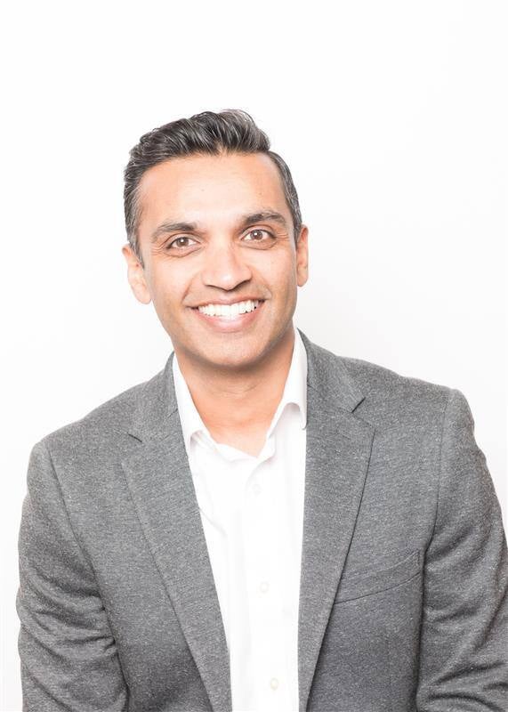 Headshot of PRAVESH_KARA_1