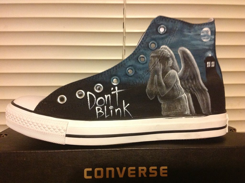 doctor_who_shoes_weeping_angel_by_loreleishannon-d69b65g.jpg