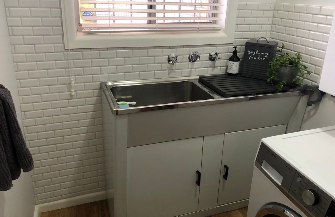 Outdated laundry reno (2).jpeg Outdated laundry reno (2).jpeg