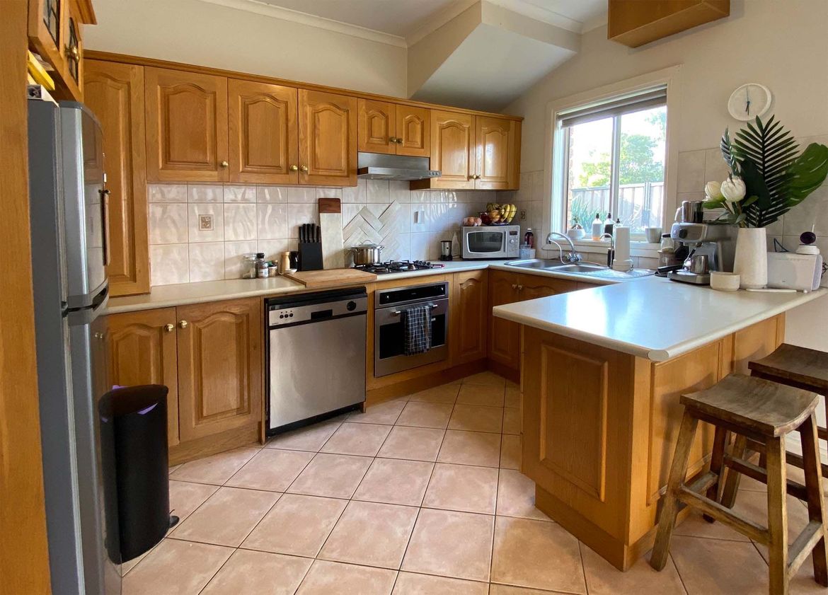 001 Nicole Herrick Kitchen BEFORE.jpg 001 Nicole Herrick Kitchen BEFORE.jpg