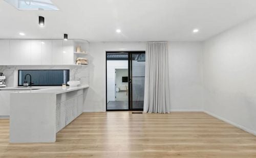 Facetune_24-09-2025-14-26-08.jpeg Facetune_24-09-2025-14-26-08.jpeg