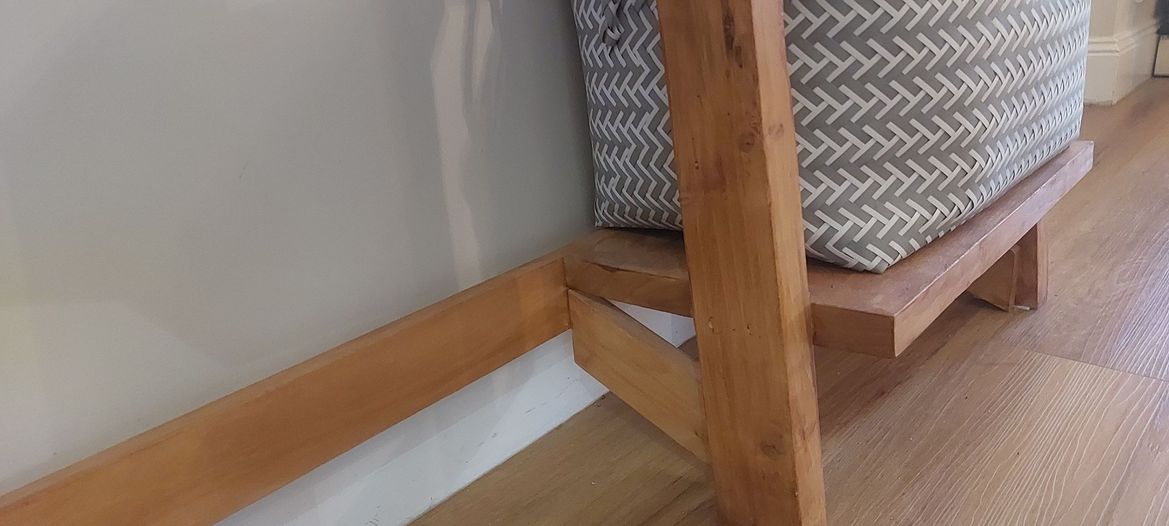 Bottom shelf structural support.jpg Bottom shelf structural support.jpg