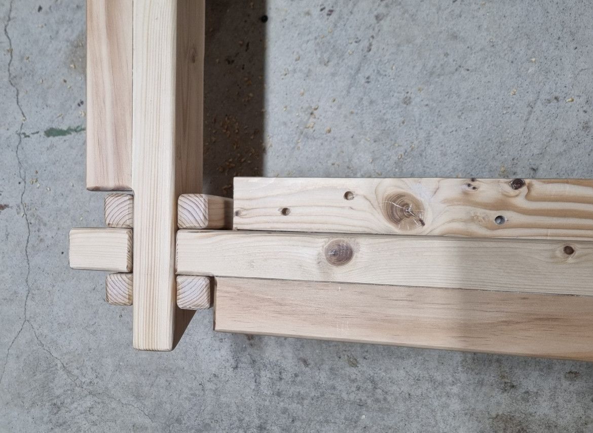 castle-joint.jpg castle-joint.jpg