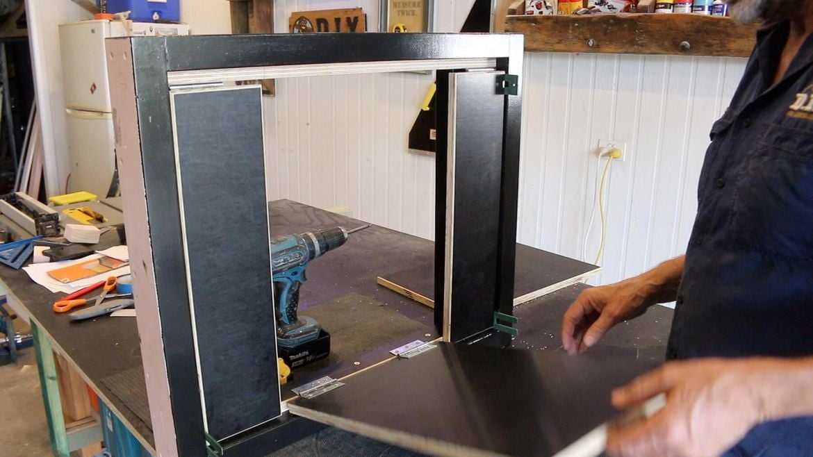 Folding Workbench 15.jpg Folding Workbench 15.jpg