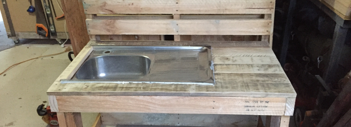 Yorky88 mud kitchen.png Yorky88 mud kitchen.png