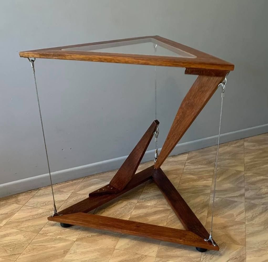 FloatingTable.jpeg FloatingTable.jpeg