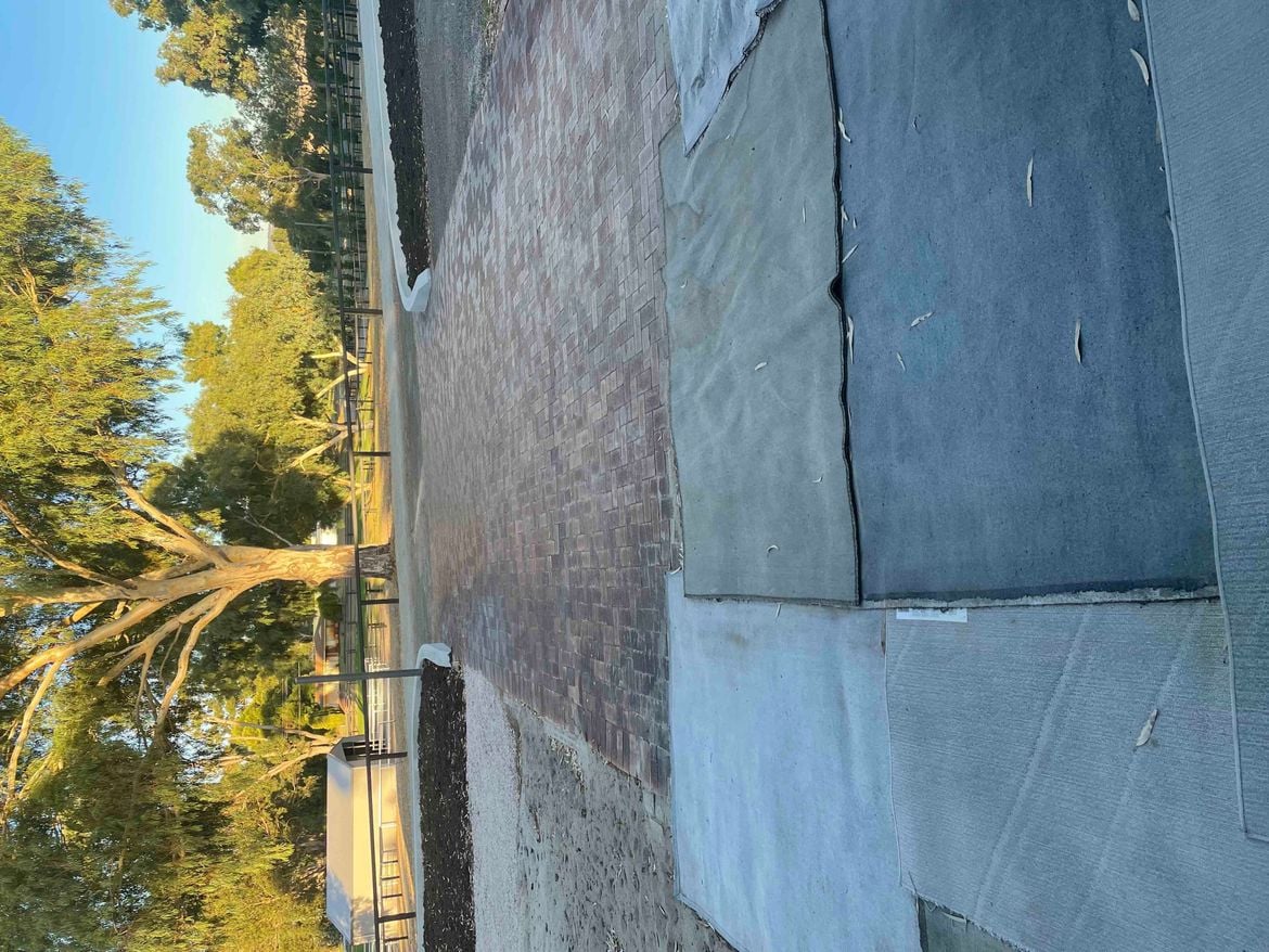 Driveway 1.jpg Driveway 1.jpg