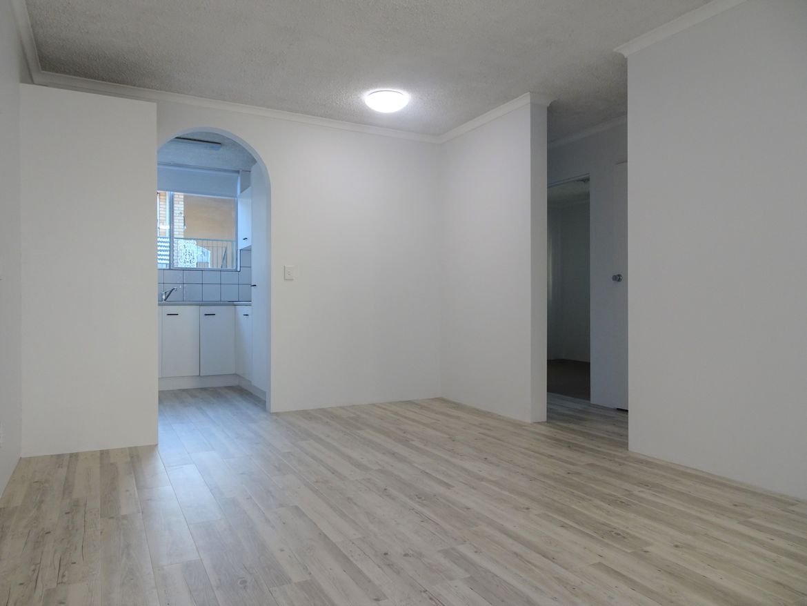 Living area 2.JPG Living area 2.JPG