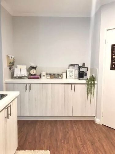 Shelf before.jpeg Shelf before.jpeg