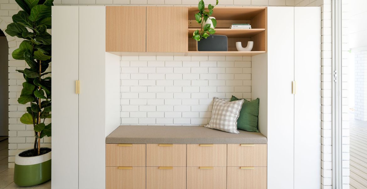 Lugna Mud Room.jpg Lugna Mud Room.jpg