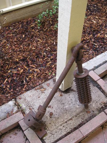 Part of a Corn Husking Machine IMG_2782.JPG