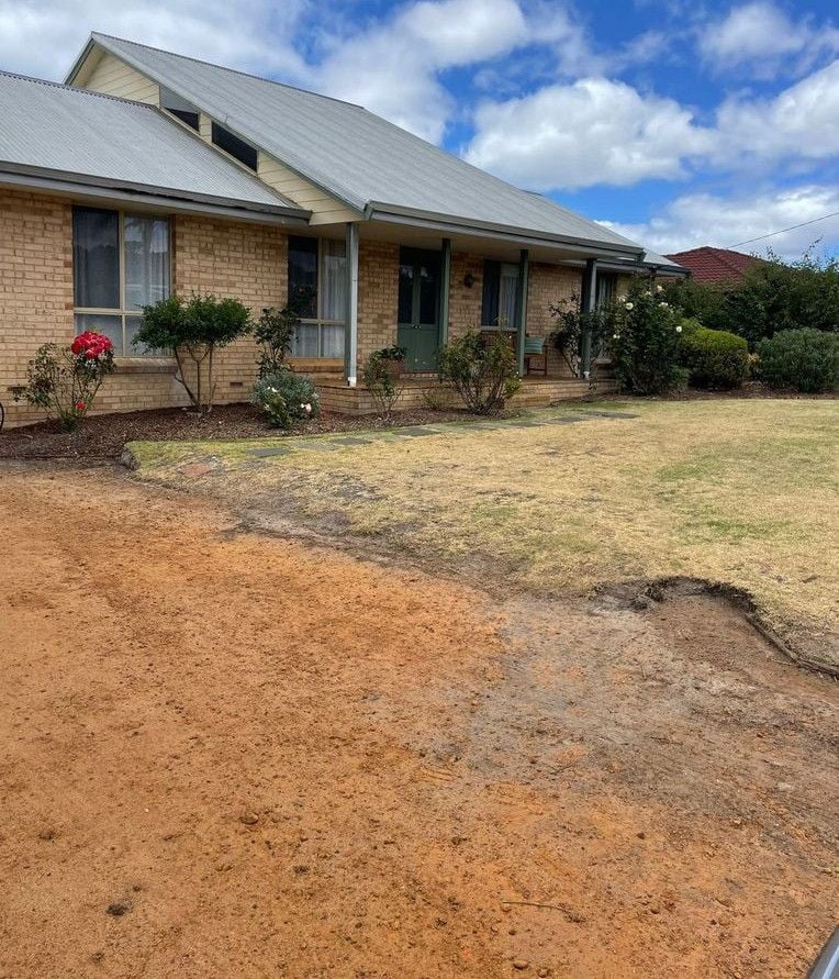 pretty_living2.jpeg pretty_living2.jpeg