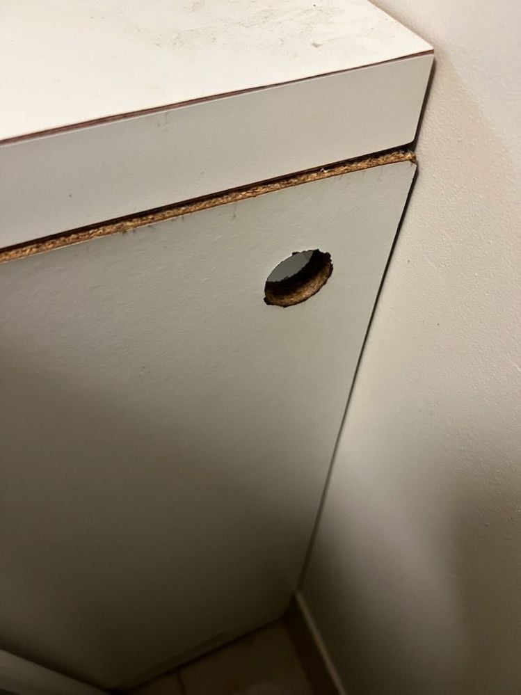 cabinet.jpg cabinet.jpg