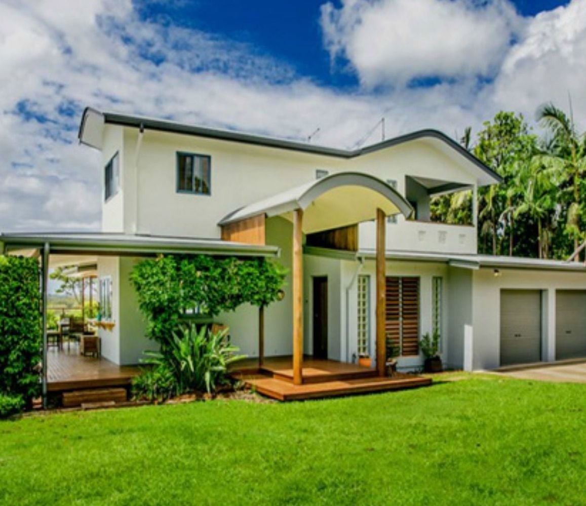 Changing This House Colour resulted in a Quick Sale 2.jpeg Changing This House Colour resulted in a Quick Sale 2.jpeg