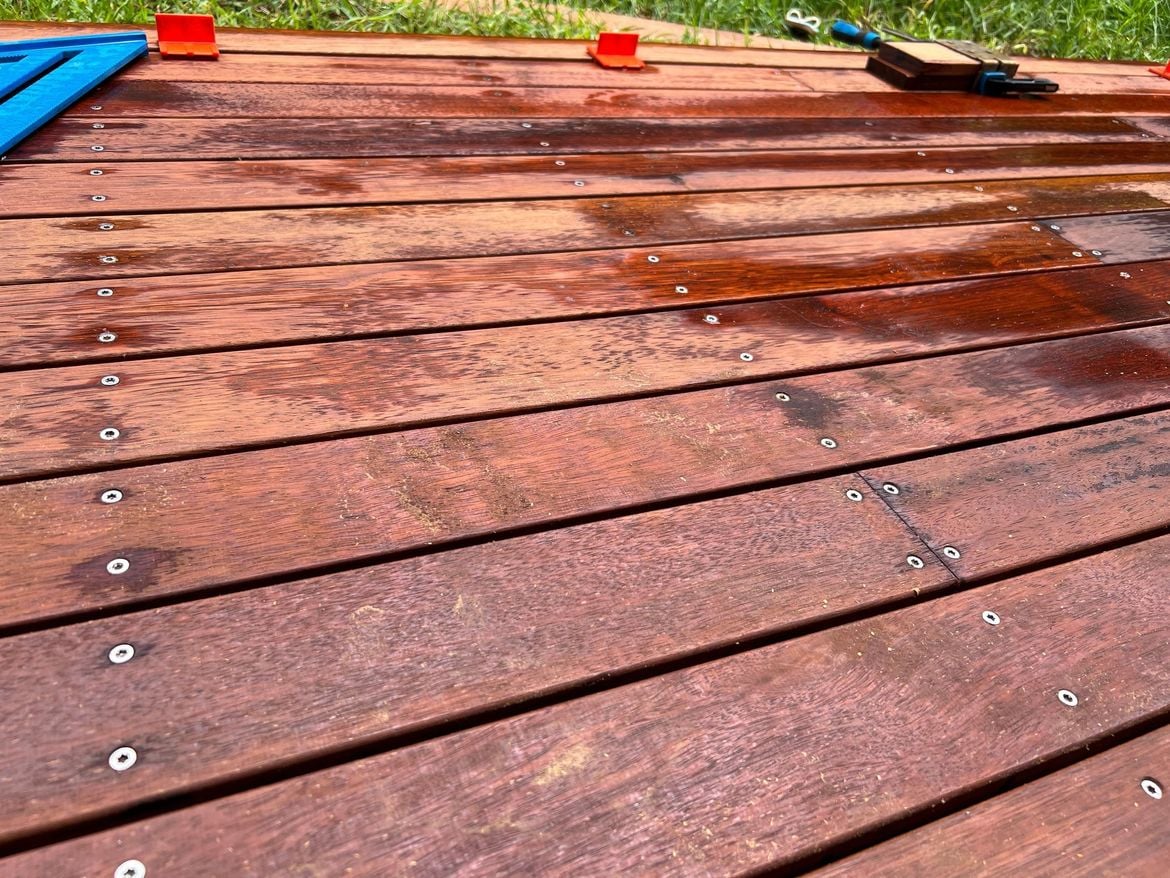 SIRANFADEDDECK.jpeg SIRANFADEDDECK.jpeg