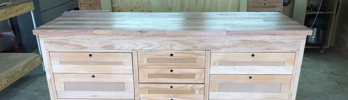 Mobile workbench on castors.jpeg Mobile workbench on castors.jpeg