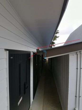 leftroof.jpg leftroof.jpg