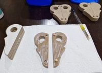 02b - rail brackets.jpg 02b - rail brackets.jpg