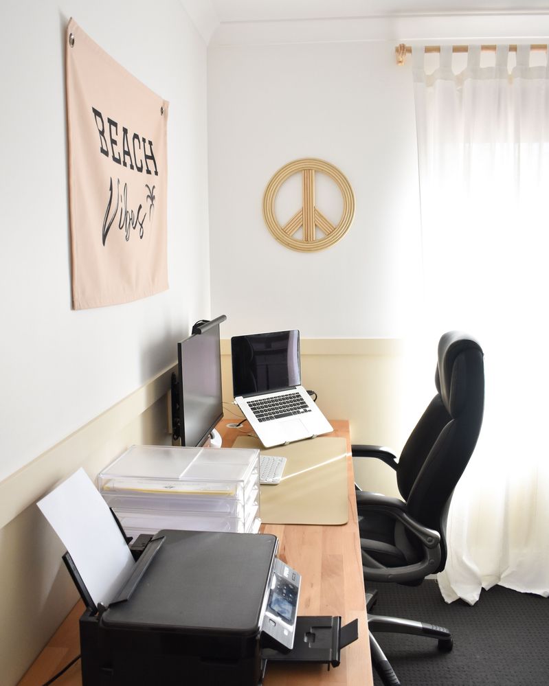 Home Office 16-2.JPG Home Office 16-2.JPG