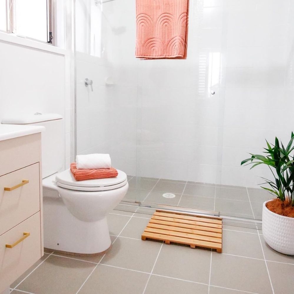 bathroom-makeover-1.jpg bathroom-makeover-1.jpg