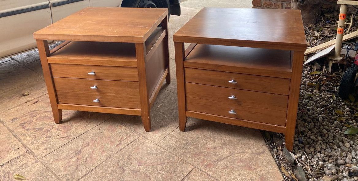 bedside_tables.jpg bedside_tables.jpg