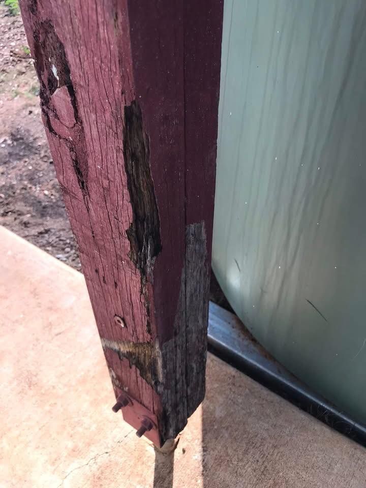 Post 2.jpg Post 2.jpg