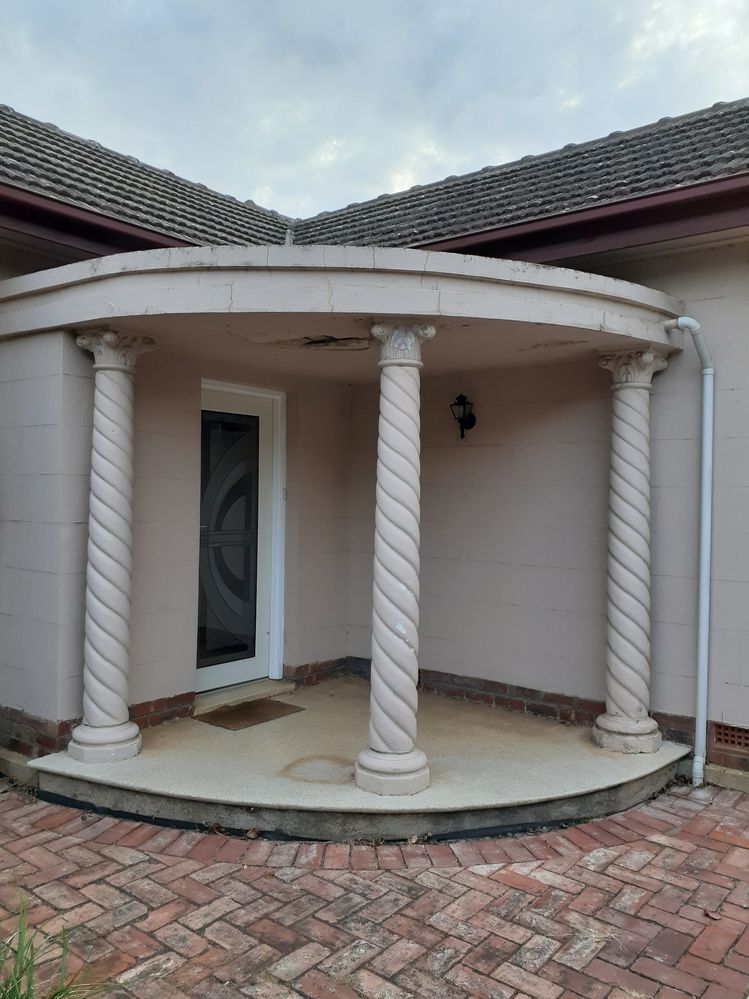 Portico 1.jpg Portico 1.jpg