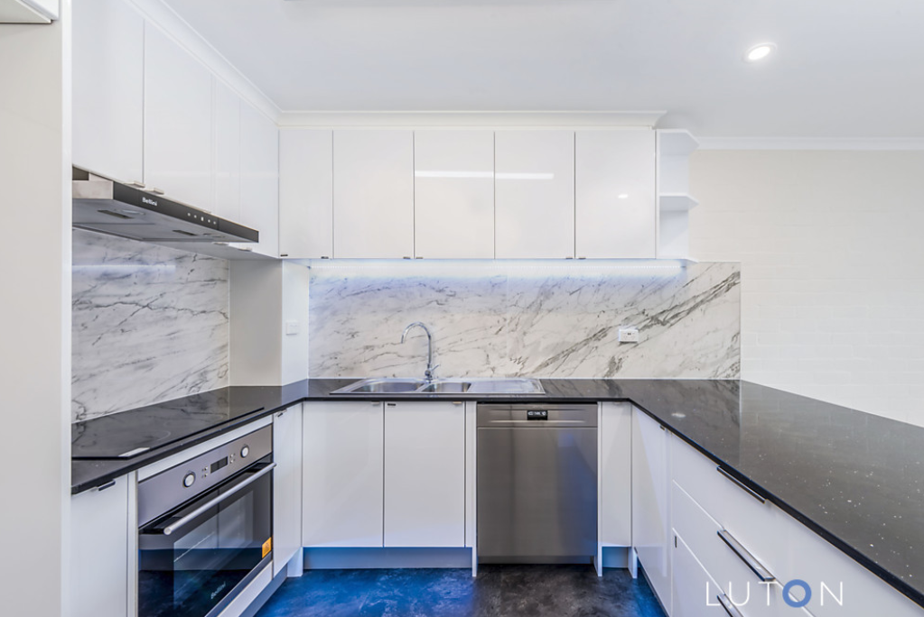 Kitchen1.png Kitchen1.png