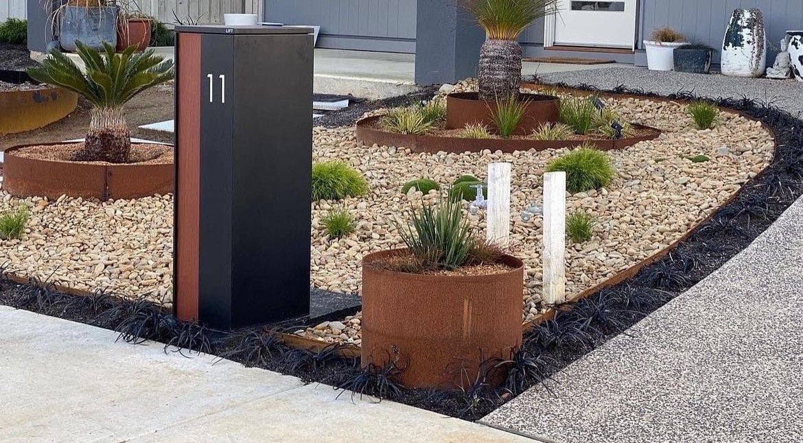 Garden makeover (2).jpeg Garden makeover (2).jpeg