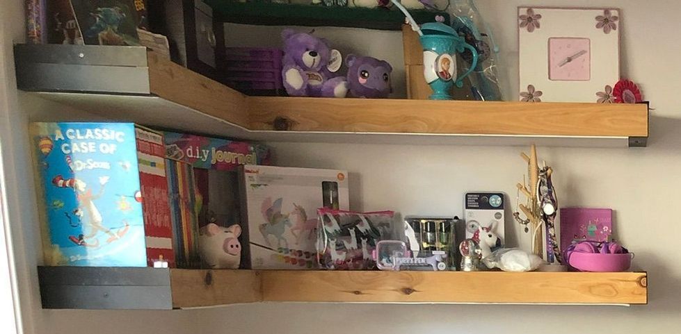 TaraShelves_Bedroom.jpeg TaraShelves_Bedroom.jpeg