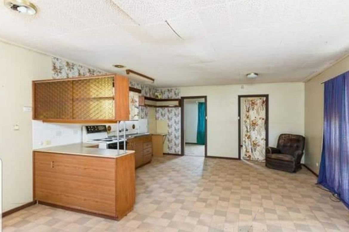 Old Kitchen 3.jpg Old Kitchen 3.jpg