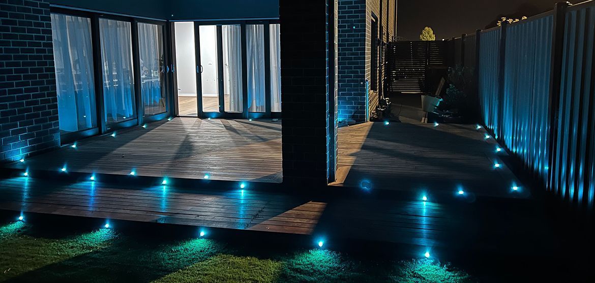 Deck with Wifi-controlled lights.jpeg Deck with Wifi-controlled lights.jpeg