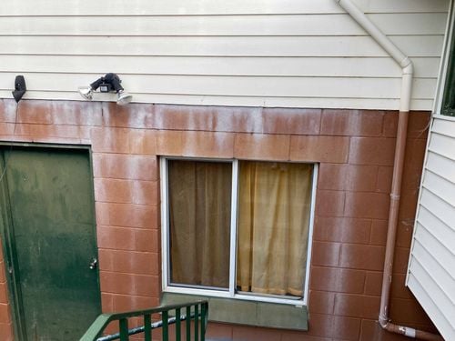 bessar-block-wall.jpg bessar-block-wall.jpg