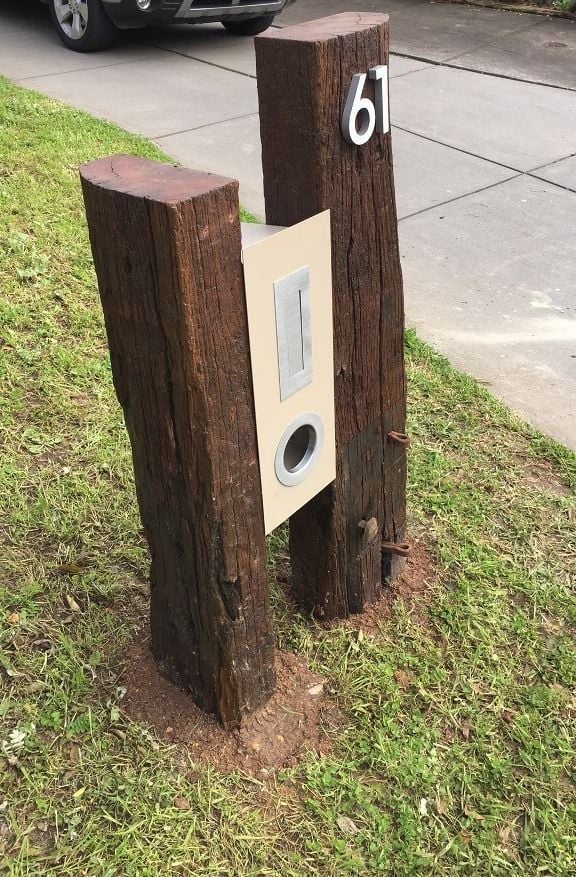 2018-07-21-Letterbox installed-9.JPG 2018-07-21-Letterbox installed-9.JPG