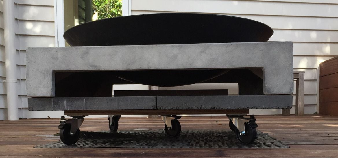 Fire pit on wheels.jpg Fire pit on wheels.jpg