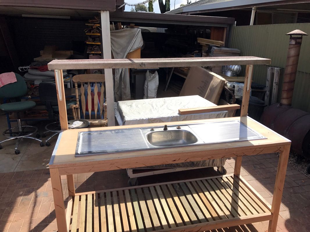 Potting Bench 8.jpg Potting Bench 8.jpg