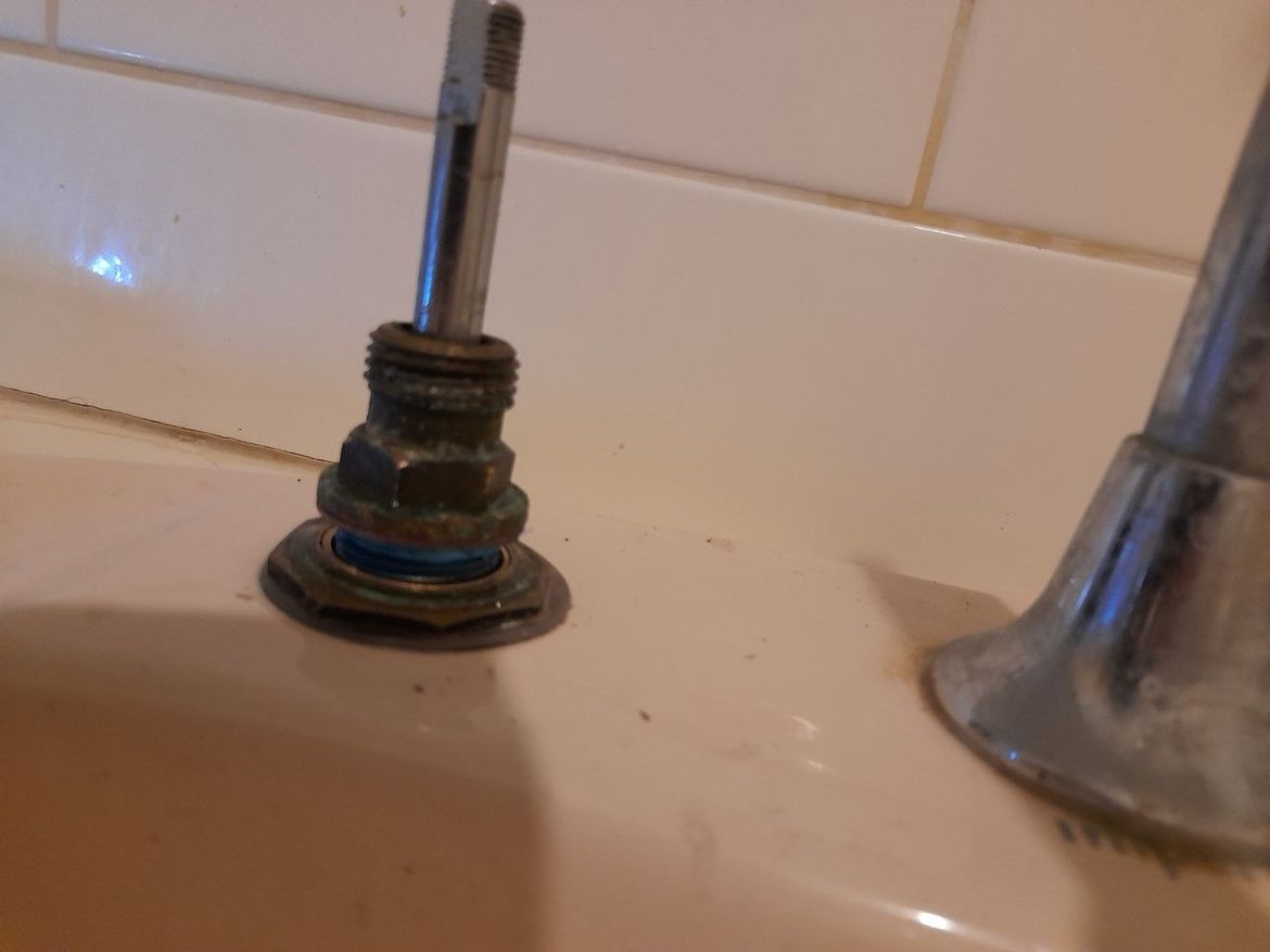 bathroom tap2.jpg bathroom tap2.jpg