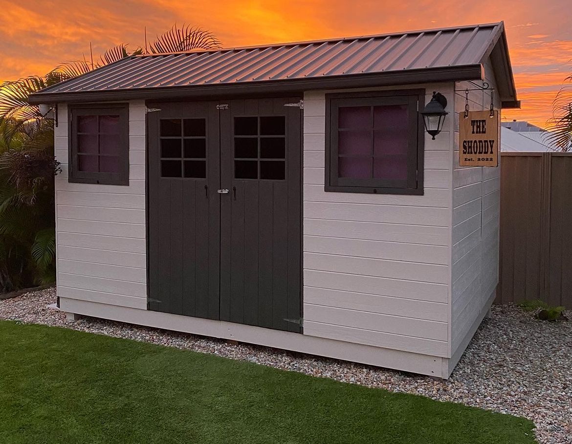 BackyardPub.jpg BackyardPub.jpg