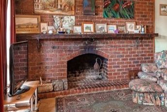 fireplace.jpg fireplace.jpg