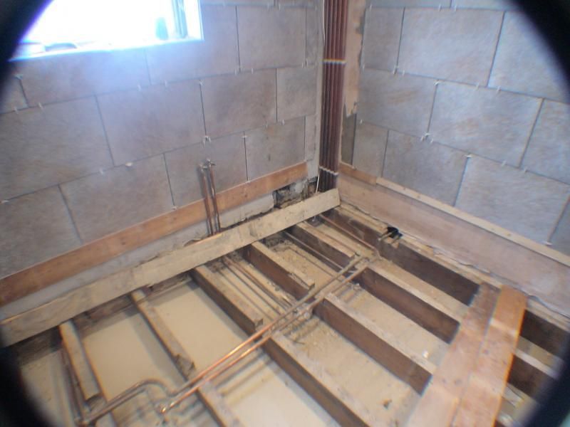 Tiling going in.jpg Tiling going in.jpg