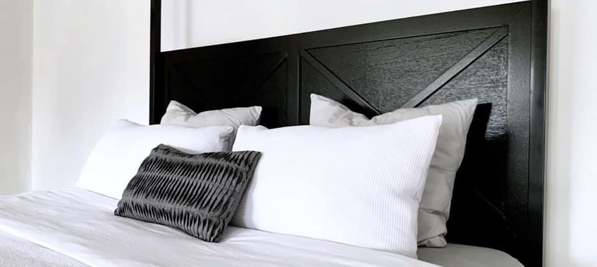 Custom bedhead by Marika.jpeg Custom bedhead by Marika.jpeg