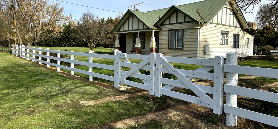 FrontFence.png FrontFence.png