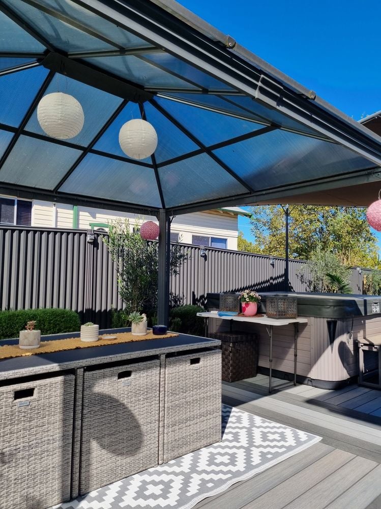 outdoors.jpg outdoors.jpg