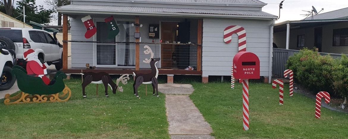 christmas-house.jpeg christmas-house.jpeg