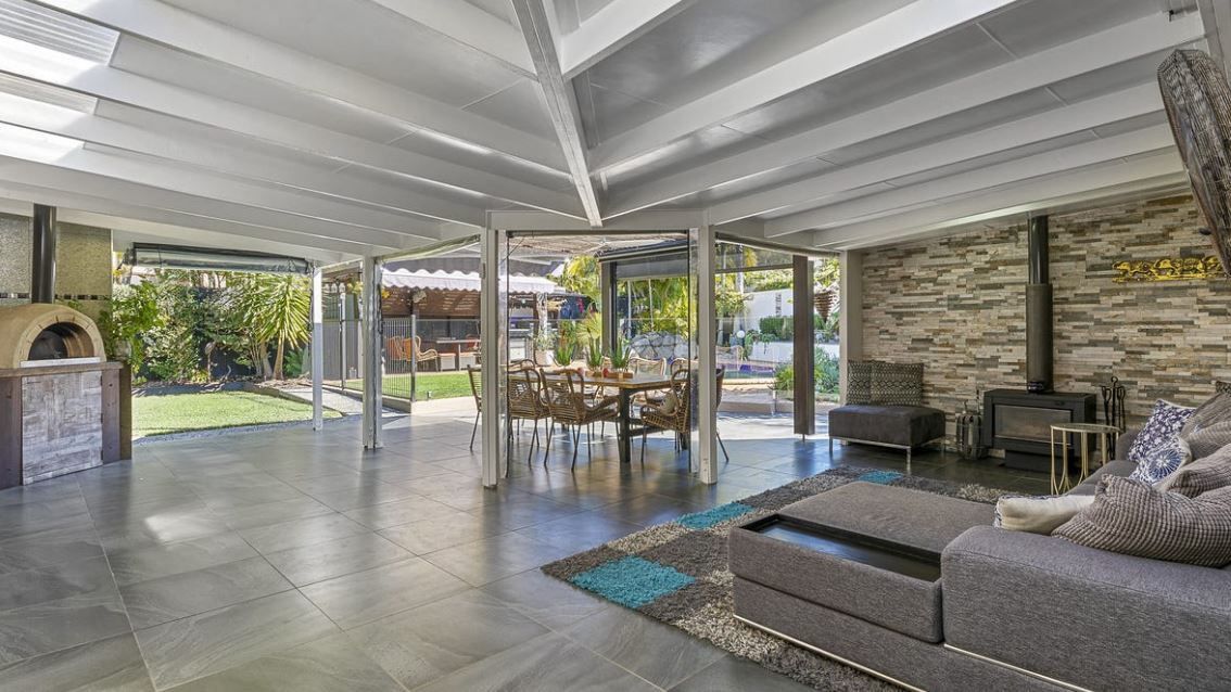 Outdoor-Kitchen-After.JPG Outdoor-Kitchen-After.JPG