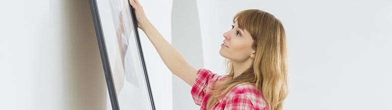 hang picture.jpg hang picture.jpg